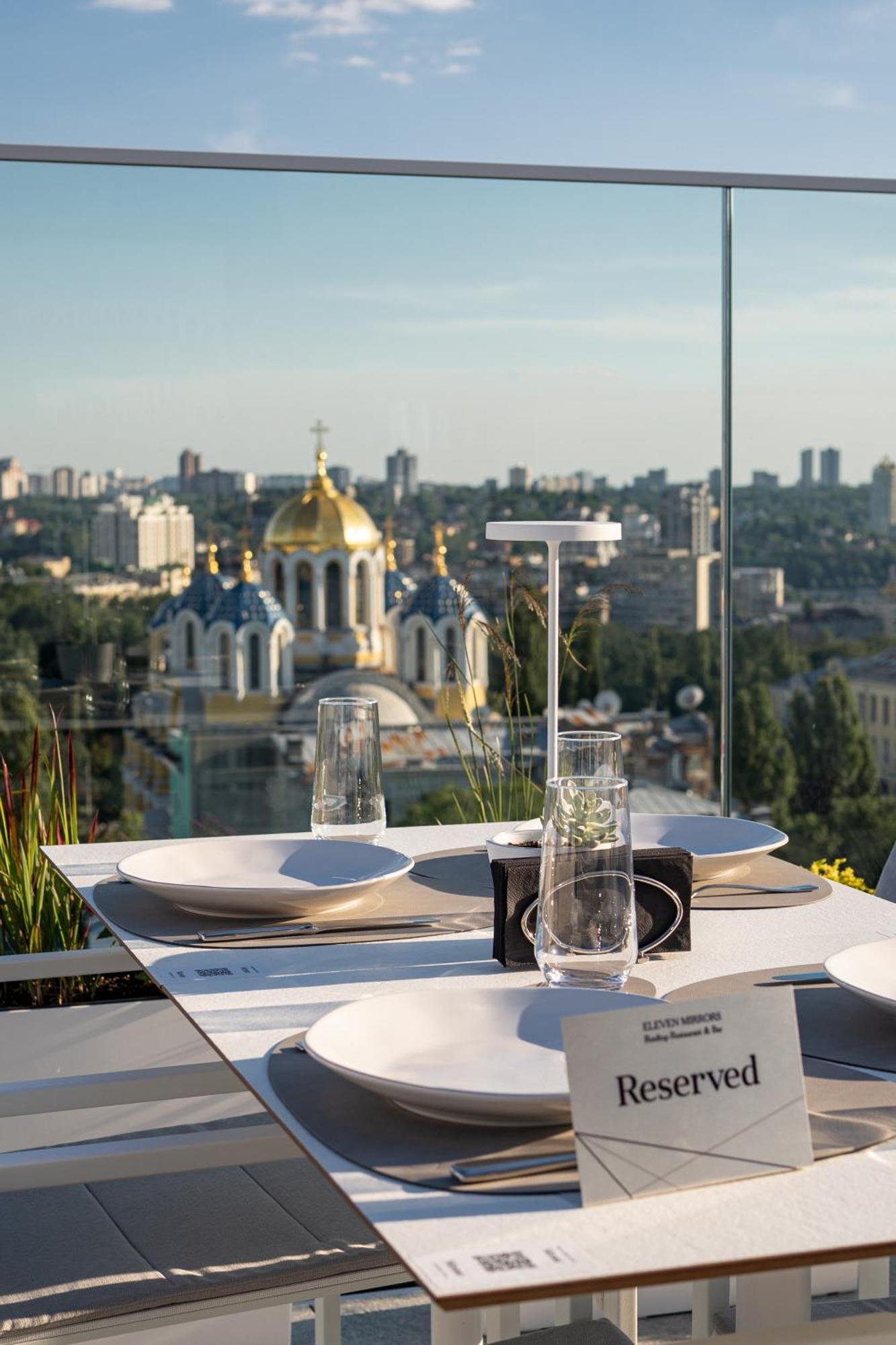 11 Mirrors Design Hotel Kyiv Exterior foto