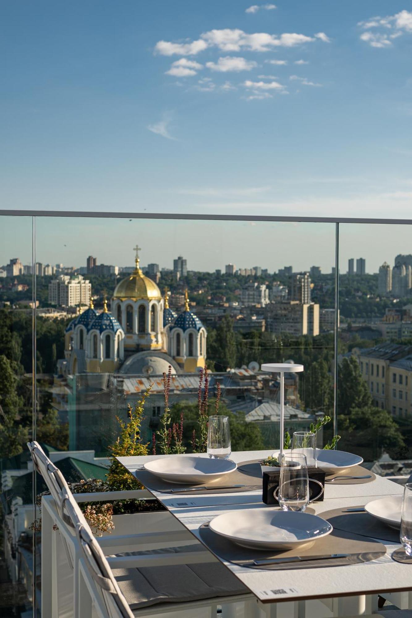 11 Mirrors Design Hotel Kyiv Exterior foto