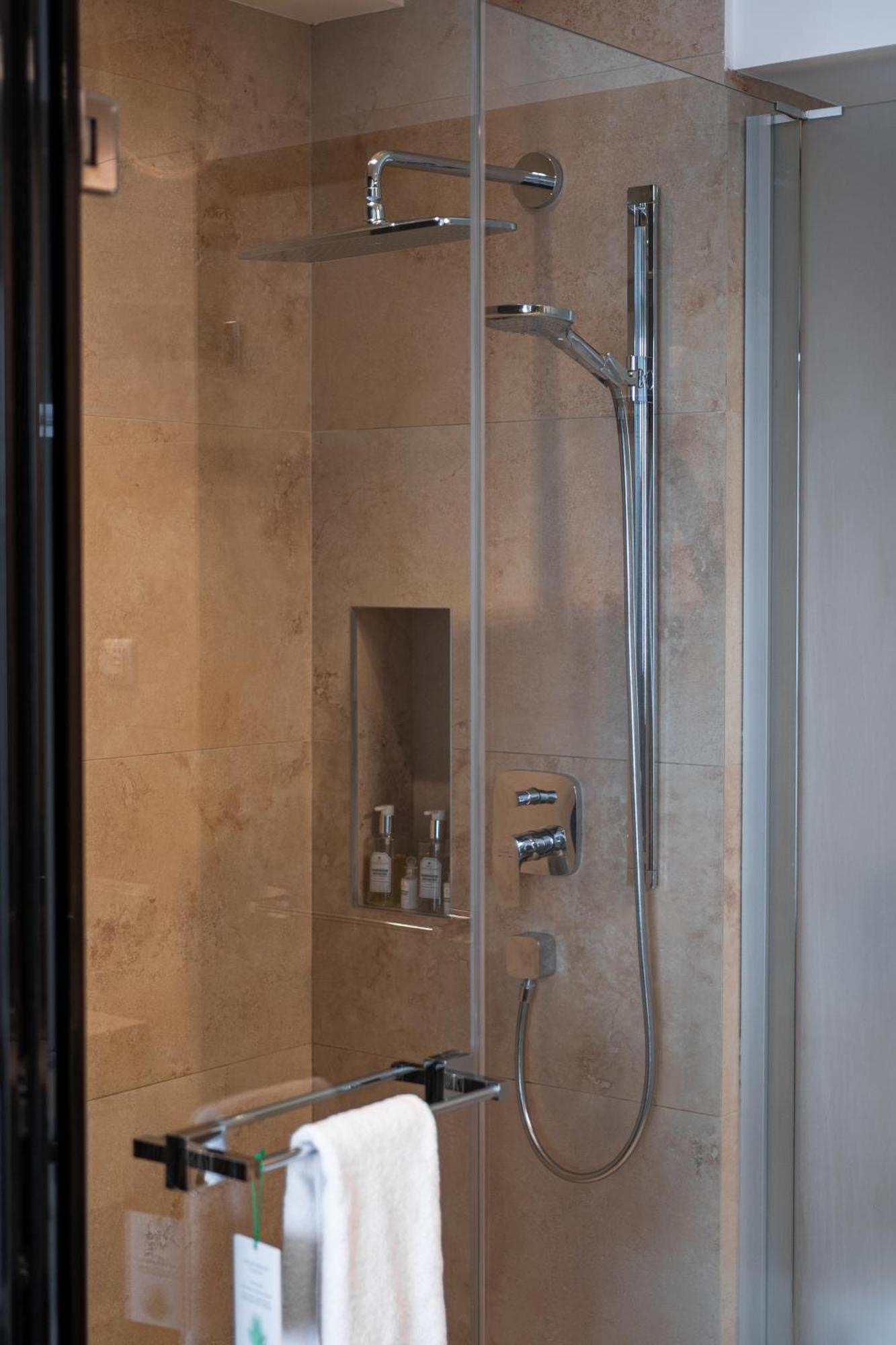 11 Mirrors Design Hotel Kyiv Exterior foto